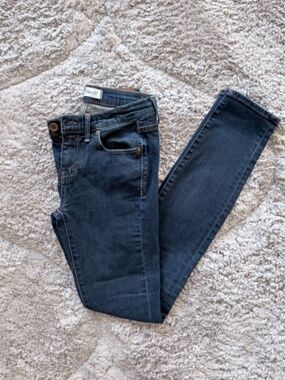 Madewell dark denim jeans, size 24